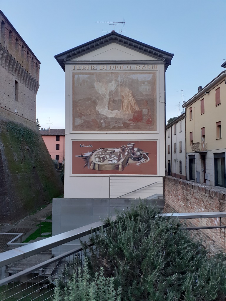 Affresco su un palazzo di via Costa